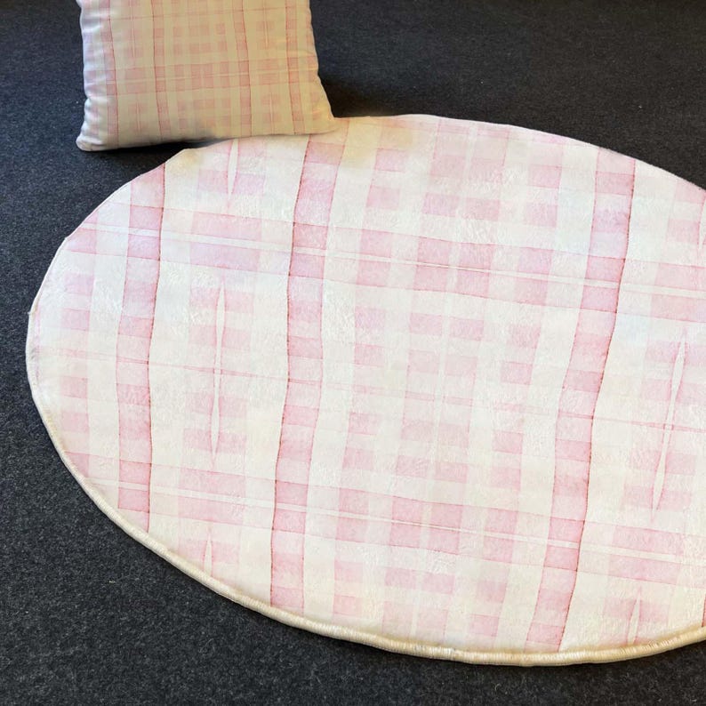 Soft Pink Plaid Nursery Rug: Washable Kids Room Carpet with Cushion Cover image 3