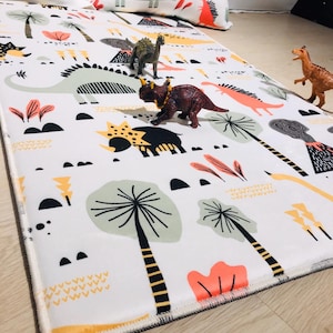 Tappeto per bambini a tema dinosauri – Tappeto morbido e accogliente per la sala giochi di ragazzi e ragazze, tappetino lavabile per la cameretta dei bambini con federa per cuscino gratuita
