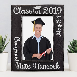 Engraved Photo Frame Personalized Graduation 5x7 for High School College 2025 Student Gifts for Him Her Party Decoration Favor Centerpiece
