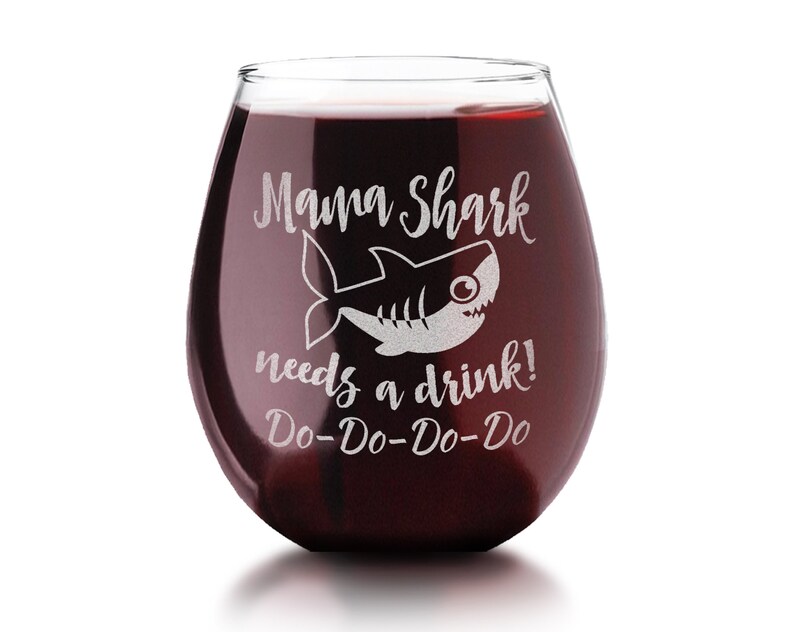 Mama Shark Needs a Drink Do Do Novelty Stemless Wine Glass First Mothers Day Gift from Daughter, Son Funny Sayings for New Mom Wife Birthday image 2