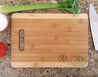 Mr Mrs Personalized Cutting Board Laser Engraved Christmas Gift for Couple, Mom, Wedding, Newlyweds, Anniversary, Engagement, Bridal Shower