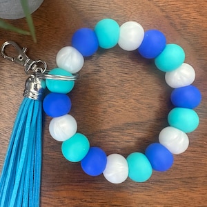 Turquoise Blue & White Wristlet Keychain | Silicone Beaded Wristlet | Beaded Keychain | Birthday Gift | Teacher Gift | Christmas Gift