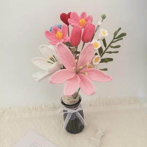 Gehäkelte Blumenstrauß, Tulpe, Lilie, Rosa, Lila, Blau, ewig, Abschlussfeier, Jahrestag, Geburtstag, Freund, Schwester, Freundin Geschenk