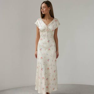 Ivory Floral Long Dress – V-Neck Summer Vacation Dress For a Walk - For Dinner Soft Girl Style  Party Dress – Women&#39;s Elegant Evening Outfit
