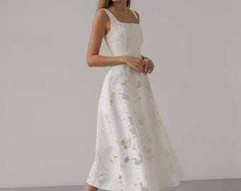 Vestido de verano color marfil – Para pasear – Para cenar