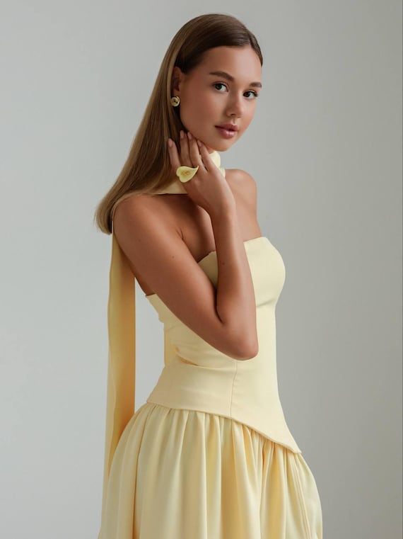 green emerald velvet dress Tina Yellow Formal Maxi Dress - US 16