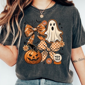 Vintage Halloween Ghost Shirt: Spooky Pumpkin Season Tee