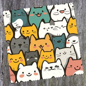Könnte beinhalten: Ein quadratischer Stoff mit einem sich wiederholenden Muster von Cartoon-Katzen in verschiedenen Farben, darunter Gelb, Grau, Weiß und Blaugrün. Die Katzen haben lächelnde Gesichter auf weißem Hintergrund.