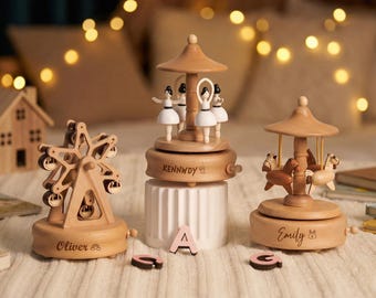 Boîte à musique train en bois personnalisée, nom gravé cadeau pour un nouveau bébé, souvenir de nouvelle maman, cadeau de baby shower, décoration de chambre d'enfant, cadeau de premier anniversaire