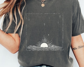 Comfort Colors Sun Moon Stars Abstract Waves T-Shirt Unisex Graphic Tee