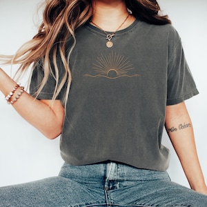 Comfort Colors® simple sun tshirt, Boho sun T-shirt, Minimalist sun shirt, Sun shirt, Summer sun tee, Unisex graphic tshirt