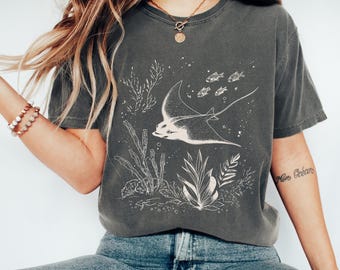 Vintage Stingray Sea Life Comfort Colors® T-Shirt, Retro Ocean Summer Tee