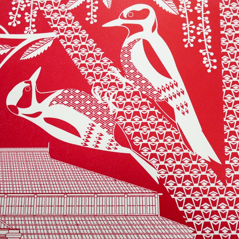 Pájaros carpinteros en Kew Gardens Print Red Letterpress Block Art imagen 4