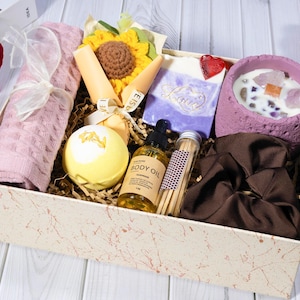 SPA & RELAXATION Spa gift box for women, Birthday pamper hamper gift set for her, Bridesmaid Self care package, Bride to be,Hygge Cosy gifts