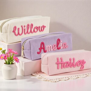 Gepersonaliseerde corduroy etui, custom naam corduroy etui, terug naar school cadeau, monogram potloodtas met garennaam, cadeau voor kinderen