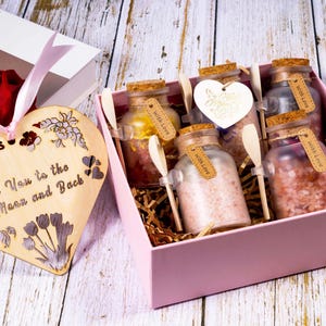 Expecting Mom Gift, Pregnancy Gift Box, Baby Shower Gift, Mom To Be Self Care Gift, Bath Gift Set for New Mom, Gift Basket for Mom,Relax Spa