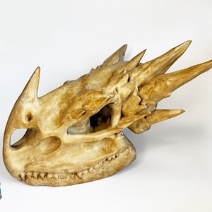 Dragon Skull Replica – Fantasy Creature Bone Model for Decor, Cosplay, Worldbuilding, or Mythical Creature Display