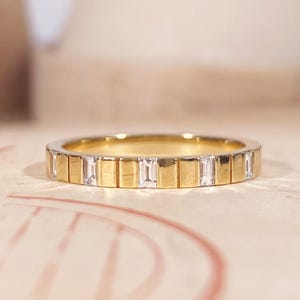 Handmade Custom 14/18K Gold Ring for Women Diamonds (0.192ctw) 3.07Gram Elegant Minimalist Wedding Band Anniversary Modern Jewelry Gift