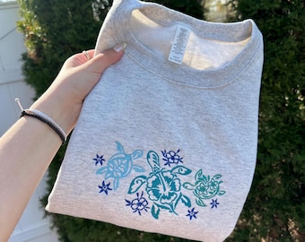 Sudadera de cuello redondo con bordado de tortugas tropicales, color gris, para playa hawaiana, verano