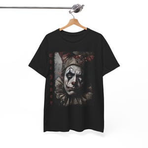 Camiseta gótica Joker rojo oscuro, camiseta gráfica Sad Jester, top grunge unisex de algodón grueso, ropa alternativa oscura, ropa emo, metalcore