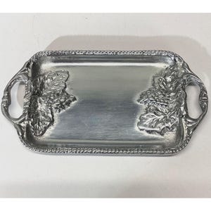 Vintage Mexican Metal Color Silver Tray Display Decor With Leaf Design 8&quot; x 5&quot;