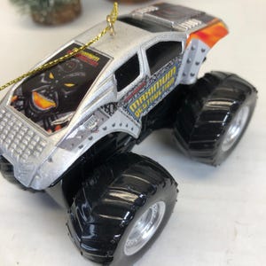 Max-D Monster Truck Ornament Silver/Black Collectible Decoration bild 7