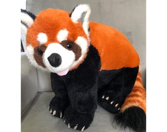 手作りのレッサーパンダの重みのあるぬいぐるみ：コレクターの必需品