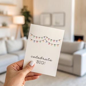 Feiere das Leben | Stilvolle Karte mit festlicher Lichterkette | Ideal für Freunde, Familie und Bekannte | Digitaler Download 5x7