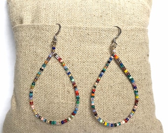 Multicolor teardrop hoops