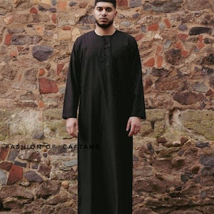 Men&#39;s Black Organic Cotton Thobe: Hajj Umrah Kaftan