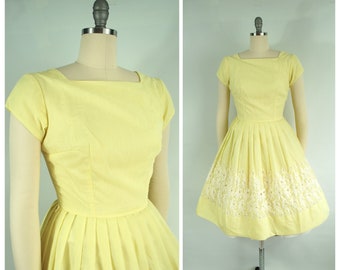 Early 1960s White Eyelet Lace Yellow Dress / 26 waist / Nipped Waist Fit and Flare Pleated Skirt Square Neckline Spring Summer