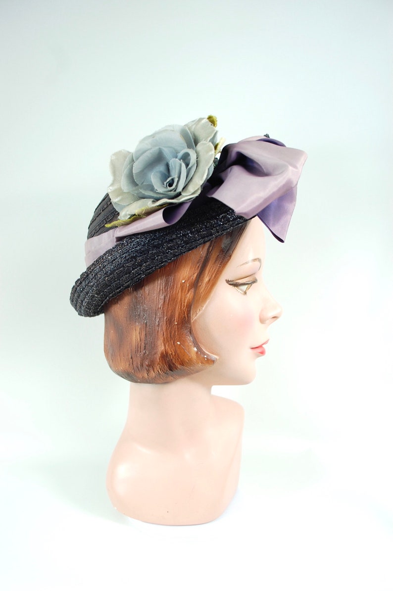 Late 1940s Straw Floral Hat / Face Framing Wide Brimmed 40s Straw Bonnet Summer Blue Indigo Purple Lavender Flowers image 9