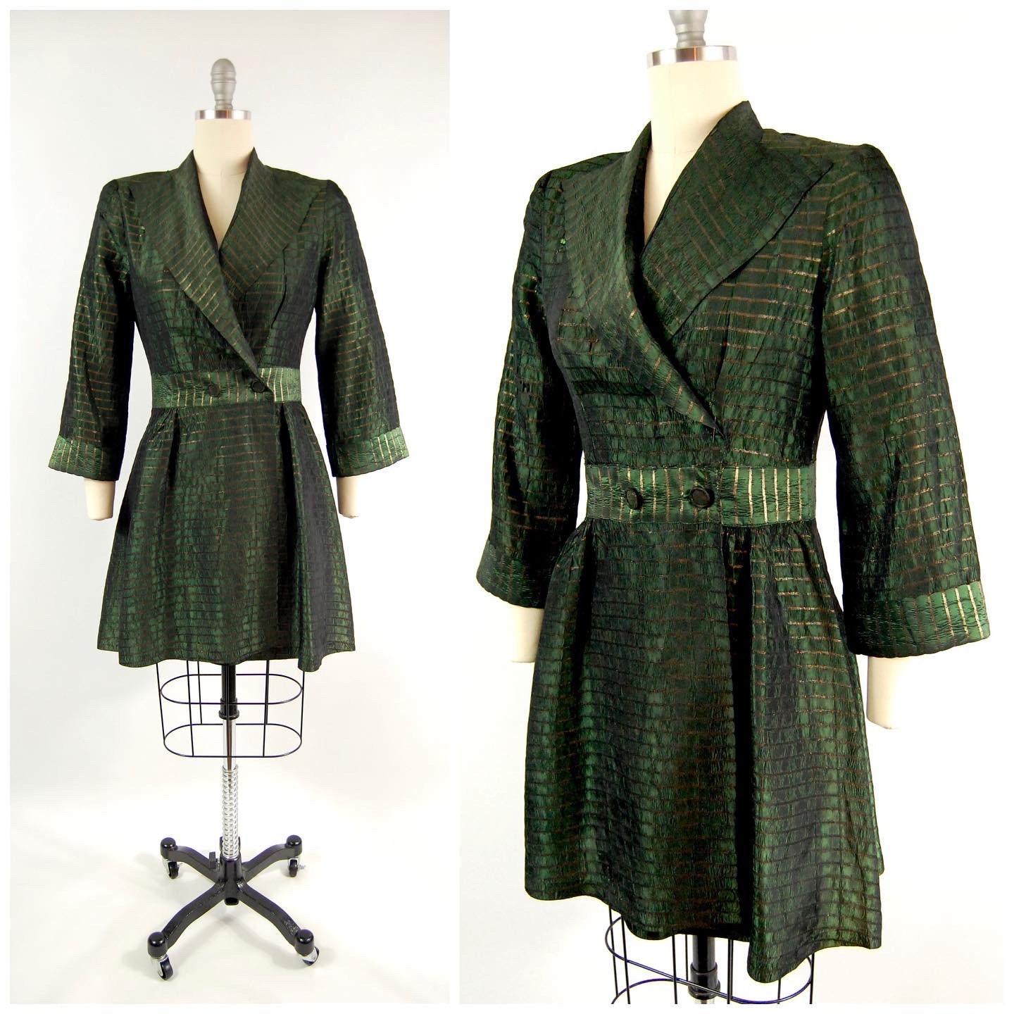 Real Vintage Search Engine 1940S Green  Gold Hostess Jacket28 Waist Taffeta House Coat Dressing Gown Stripe Portrait Collar 1950S Metallic $98.00 AT vintagedancer.com