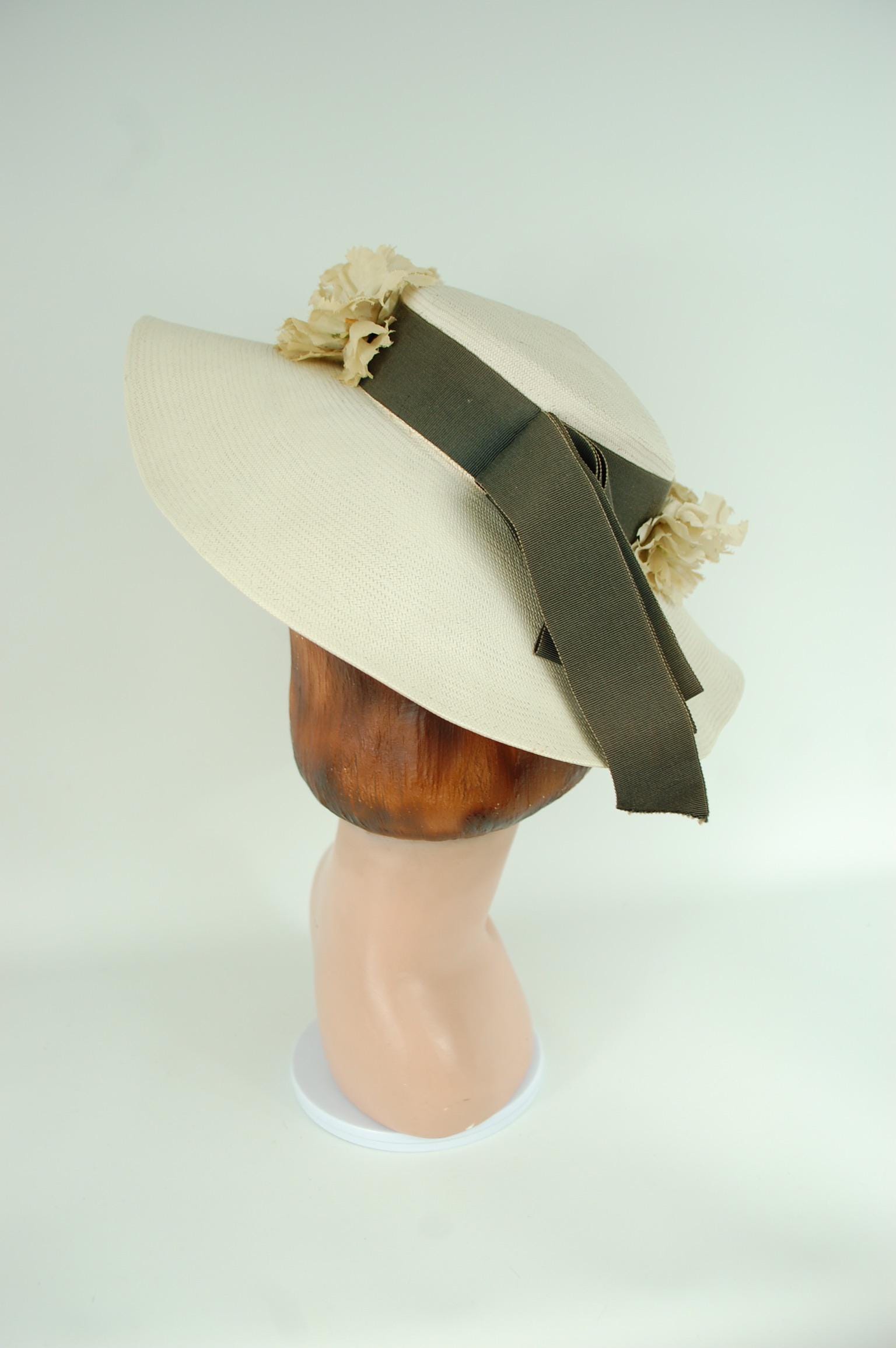 1930s White Straw Floral and Taupe Ribbon Hat / Jaunty  display picture 1