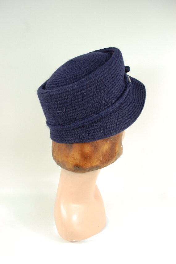 1960s Everitt Knit Cloche Hat – Navy Blue Wool Ribbon  display picture 1