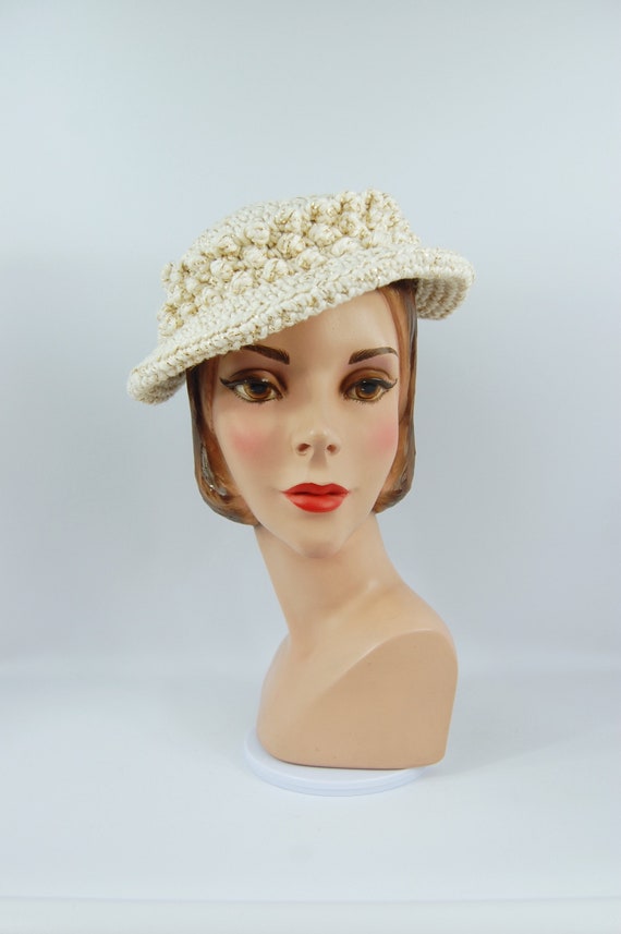 1950s Knit Purse and Hat Set Ivory and gold - Mat… - image 4