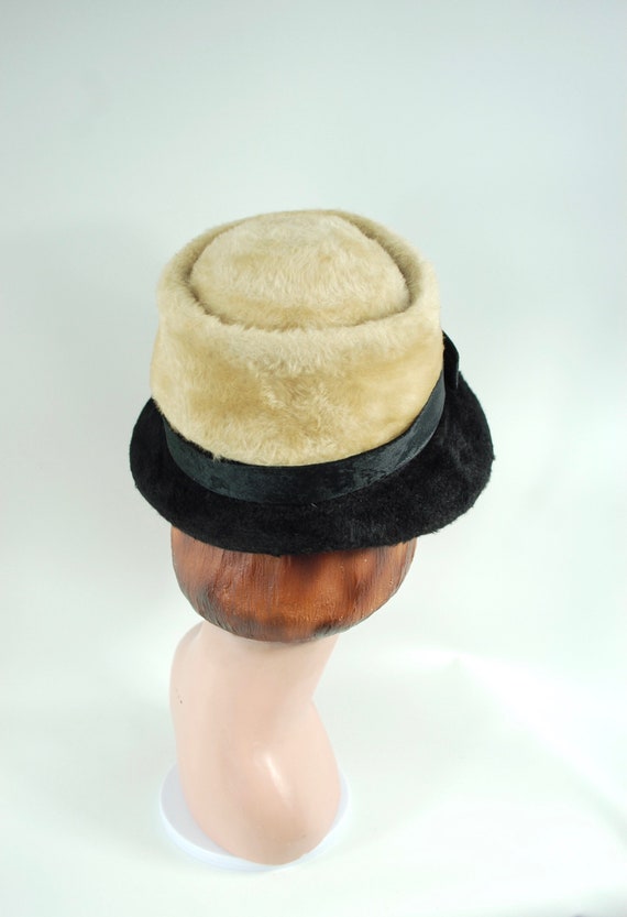 1960s Beige and Black Fur Felt Cloche Hat by Bran… - image 3