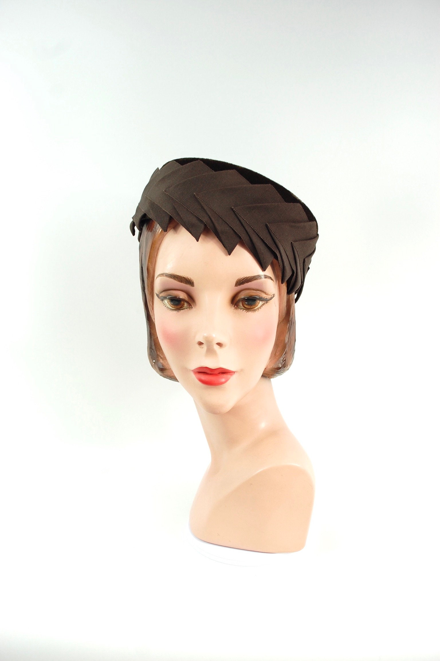 1950s - 1960s Brown Velvet Pillbox Hat / Chocolate Brown Hat 