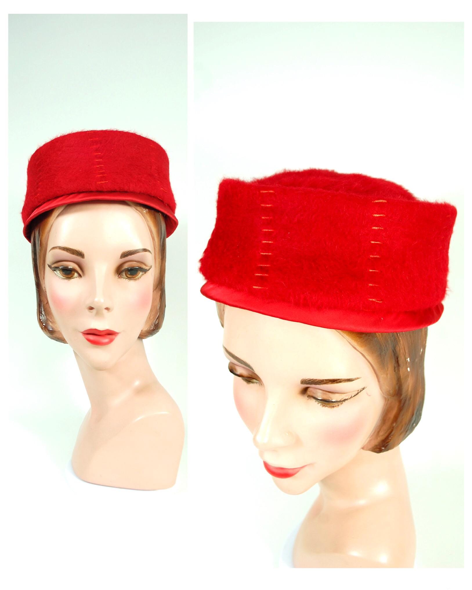1960s Lilly Dache Young Modes Velvet Hat - New York, Paris, I.Magnin Lilly Dache 1958 American designer hat main image 2
