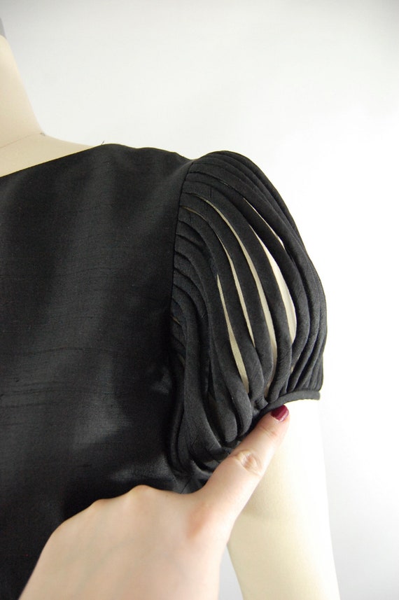 1950s Black Silk Wiggle Dress / 27 - 28 Waist / U… - image 4