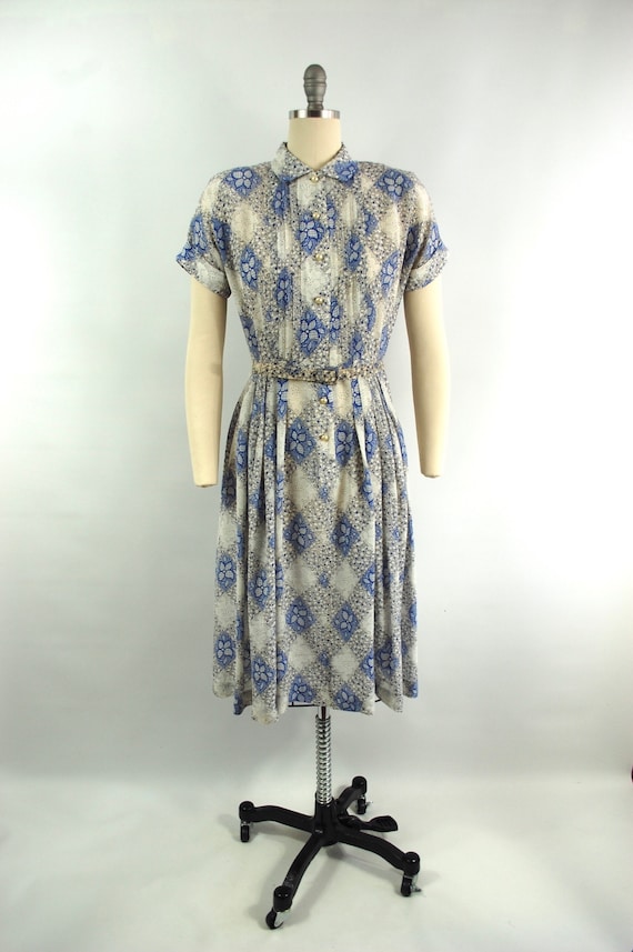 1940s Blue White Floral Dress / 29 Waist 40 Bust … - image 5