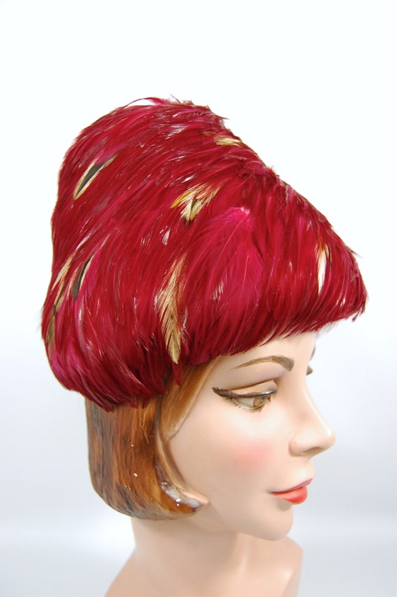 1960s Feathered Beehive Hat - Cranberry Red Feath… - image 4