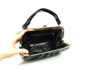 1950s Black handbag / Early to Mid 1950s Shiny Black Patent vinyl Handbag Doctors Bag Style Purse Classic Pocketbook