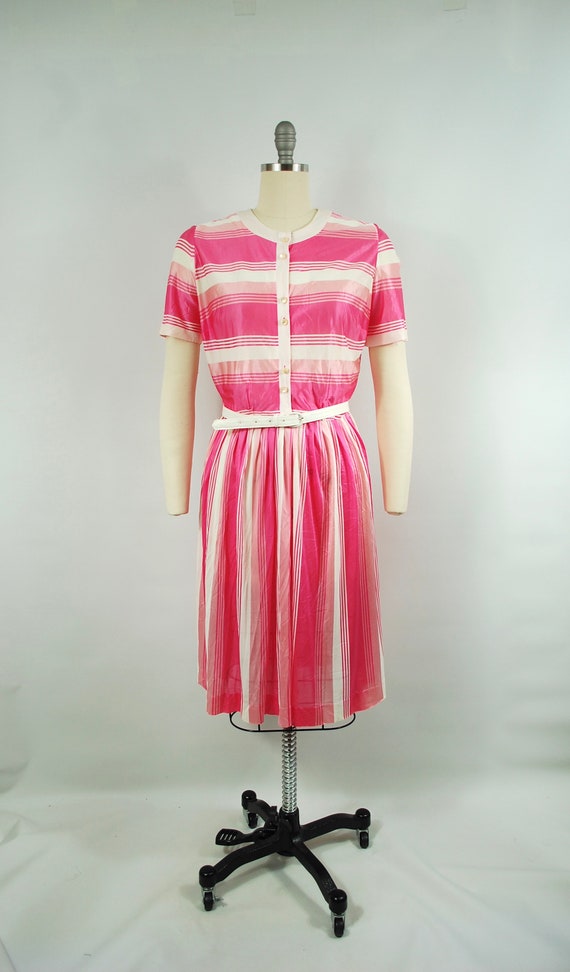 Mid 1960s Day Dress / 28 - 29 waist / Pink White … - image 6