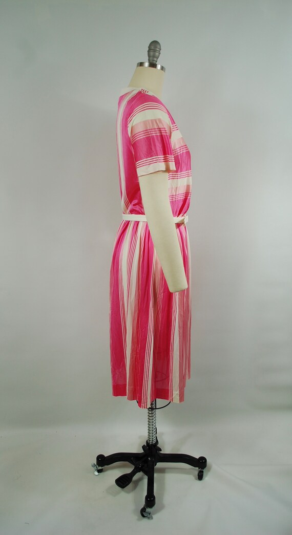 Mid 1960s Day Dress / 28 - 29 waist / Pink White … - image 3