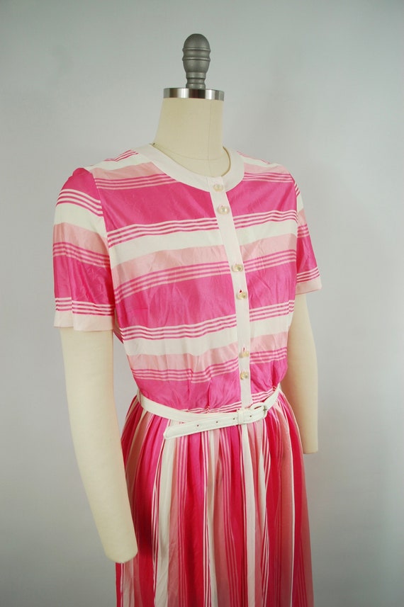 Mid 1960s Day Dress / 28 - 29 waist / Pink White … - image 2