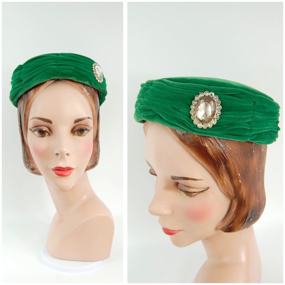 50s 60s Emerald Green Velvet Hat - Green Velvet Pi
