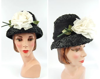 1960s Black Straw Floral Hat / Spring Cellophane Straw Bucket Cloche High Crown Tea Party Church Easter Bonnet Floral