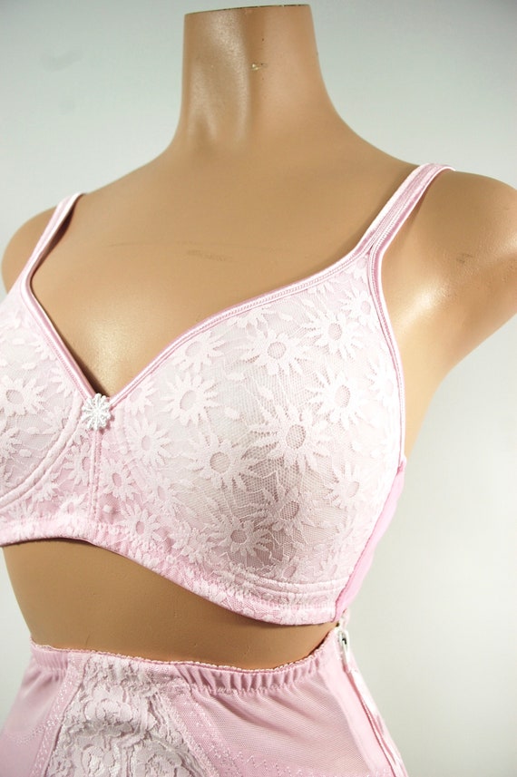 Warners 36B Pink Daisy Bra / Retro Style 1960s st… - image 2