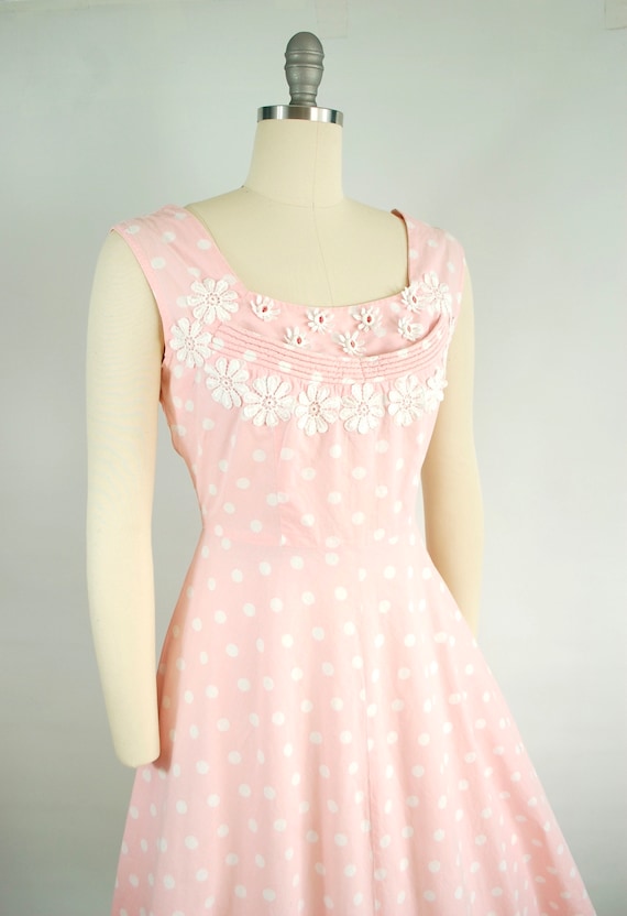 1950s Pink Polka Dotted Sun Dress / 30 Waist / Pa… - image 5